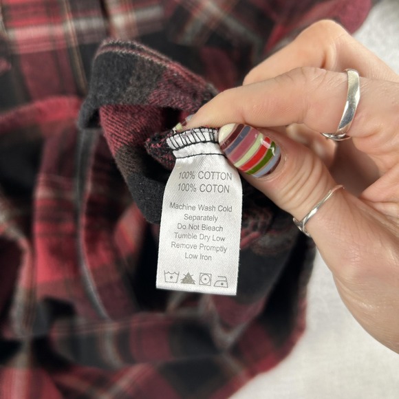 Legendary Whitetails Shirt Womens XL Red Black Plaid Flannel Button Up Casual - Picture 7 of 13